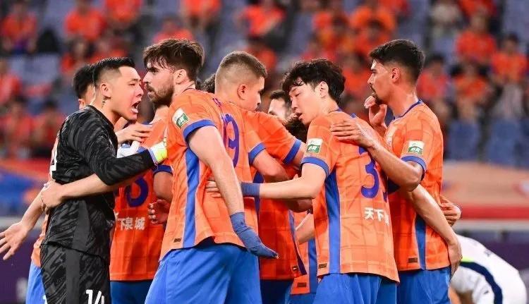 比赛中, 解对手的进, 驰援球队 比赛中, 解对手的进, 驰援球队